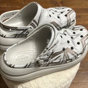 CROCS Dove gray and Brown Patterned Mules